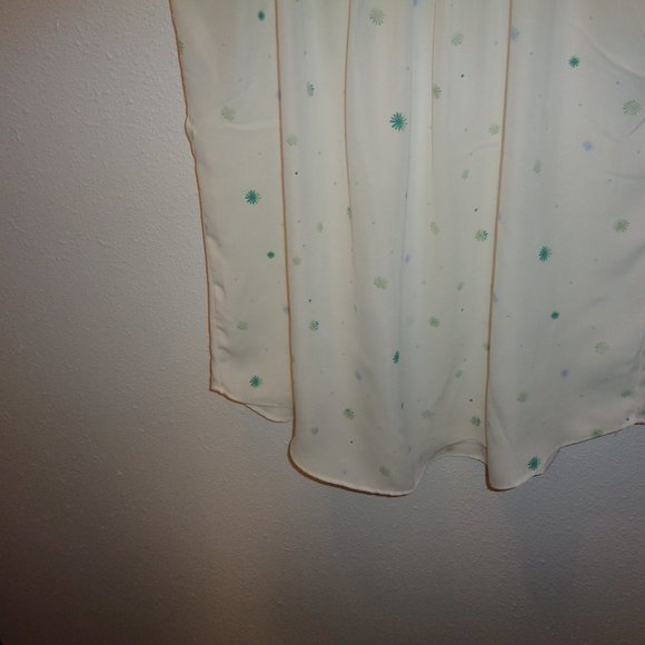 LC Lauren Conrad Pleat Neck Top Size Medium - Picture 3 of 9